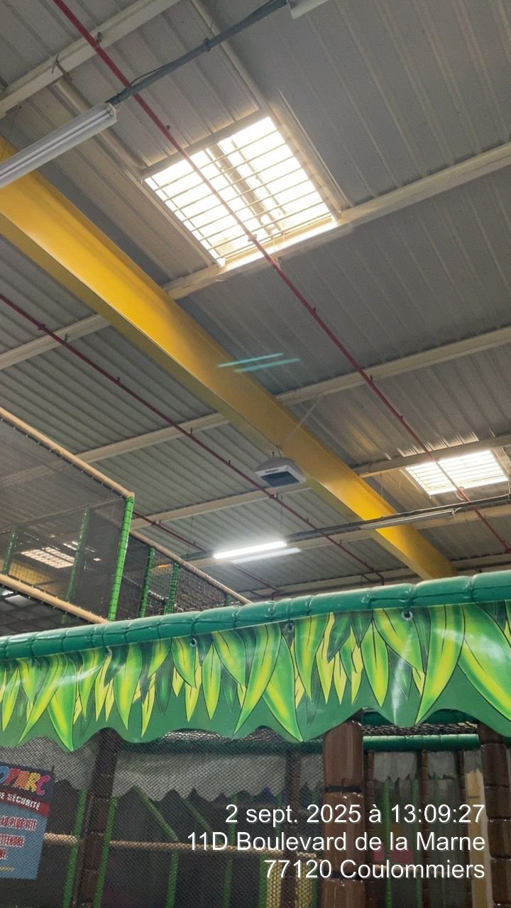 Isolation thermique de la toiture d’un bâtiment industriel – Coulommiers (77)